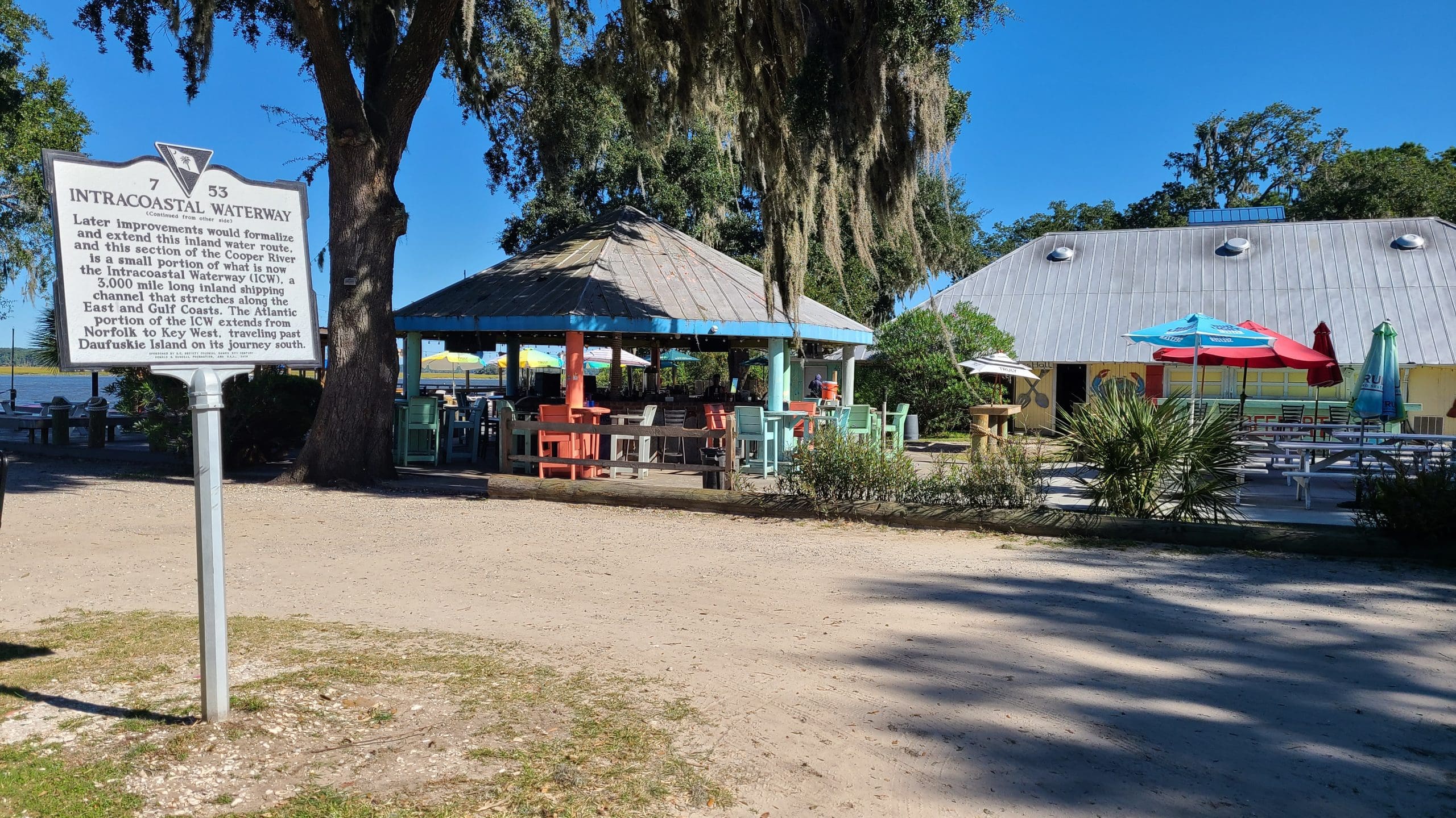 Old Daufuskie Crab Company and Tiki Bar